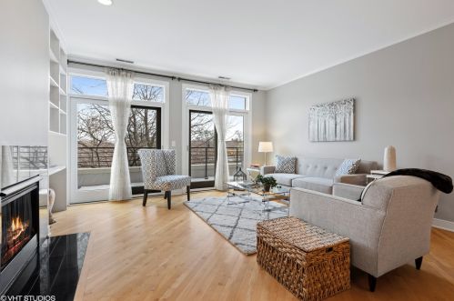 2344 Oakdale Ave, Chicago, IL 60618-7324