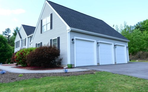 11 Wellington Ln, Concord NH 03307-0722 exterior