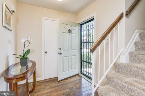 11925 Bargate Ct, Rockville, MD 20852-4116