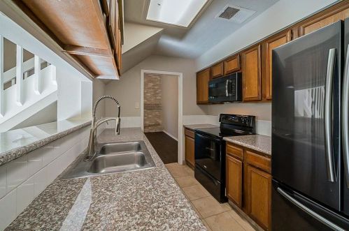 16711 Capewood Dr, Humble TX 77396-4027 exterior