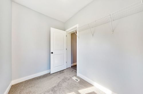 7821 Rhodes Ave, Chicago IL  60619-3013 exterior