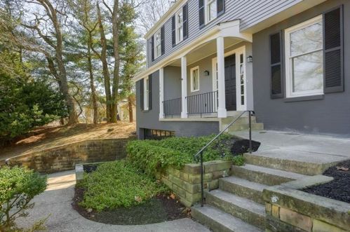 1542 Jenkins Dr, Pittsburgh, PA 15241-3316