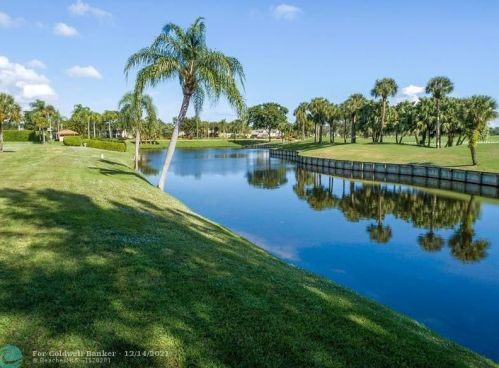 23 Southport Ln, Boynton Beach, FL 33436-6412