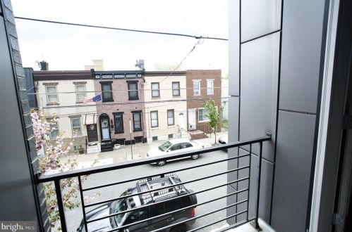 2405 Hagert St, Philadelphia PA 19132-4245 exterior