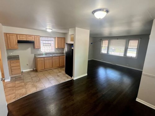 1358 109 Pl, Chicago IL 60655-4002 exterior