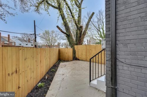 5112 Southern Ave, Washington DC 20019-5848 exterior