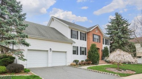 14 Magnolia Ln, Warren, NJ 07059-2608