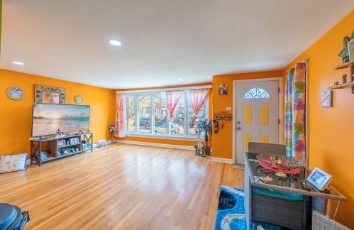 6116 Moody Ave, Chicago IL  60638-4312 exterior