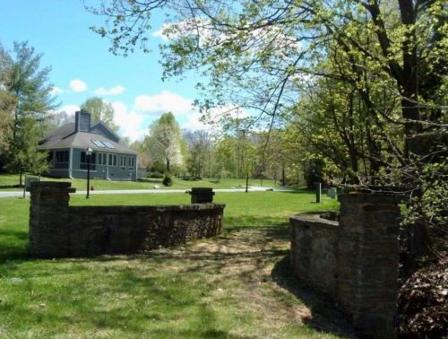 204 Dogwood Ct, Poughkeepsie NY exterior