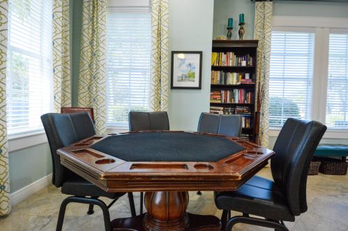 10051 Chadwick Dr, Fort Pierce FL 34987-2418 exterior