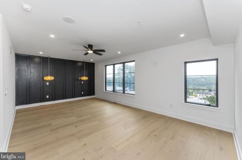 4473 Fleming St, Philadelphia PA 19128-4808 exterior