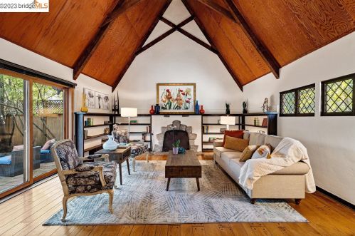 1215 Colusa Ave, Berkeley CA  94707-2708 exterior