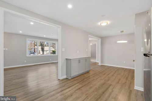 1805 Crawford Dr, Rockville MD 20851-1711 exterior