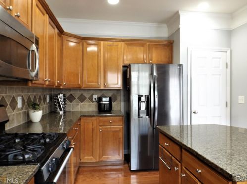 2769 Loftview Sq, Atlanta GA 30339-4929 exterior