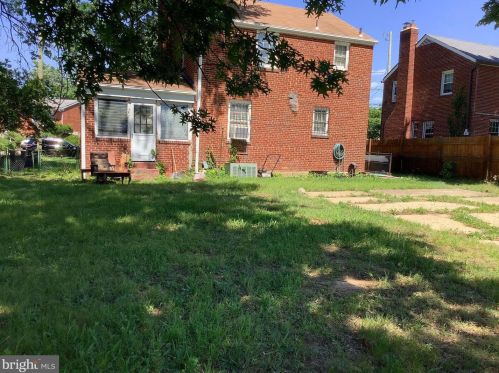 4542 Alabama Ave, Washington, DC 20019-4911