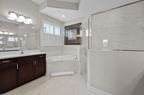 6790 Canwick Cove Cir, Naples FL 34113-3207 exterior