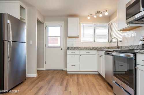 6159 Seneca St, Tucson AZ  85712-3010 exterior