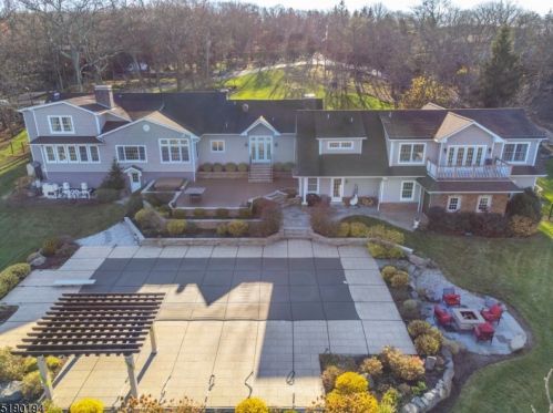 752 Ridge Road Ter, Kinnelon NJ  07405-2132 exterior