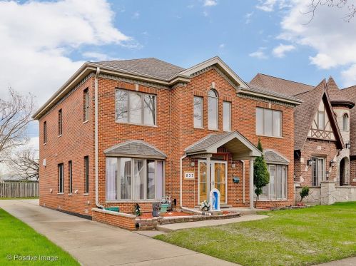 837 Linden Ave, Elmhurst, IL 60126-4538
