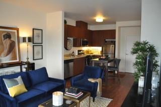 470 Alexander Loop, Eugene OR  97401-6524 exterior