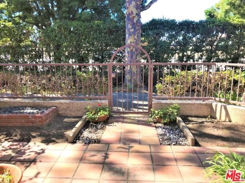 1162 Oyster Pl, Oxnard, CA 93030-7806