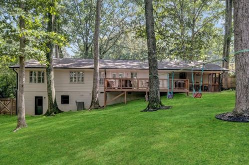 2508 Caladium Dr, Atlanta GA 30345-1325 exterior