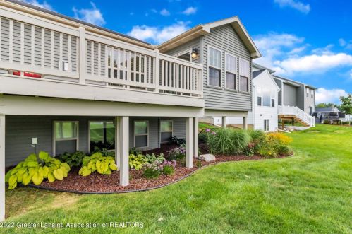 4106 Presidents Way, Dewitt MI 48820-7883 exterior