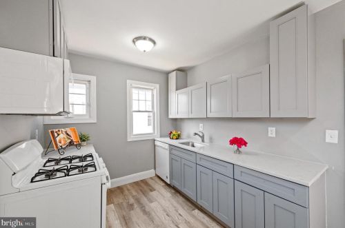 45 Ridgeway Ave, Manor, PA 19036-1928