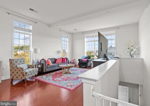 609 Darby Ct, Hummelstown, PA 17036-7202