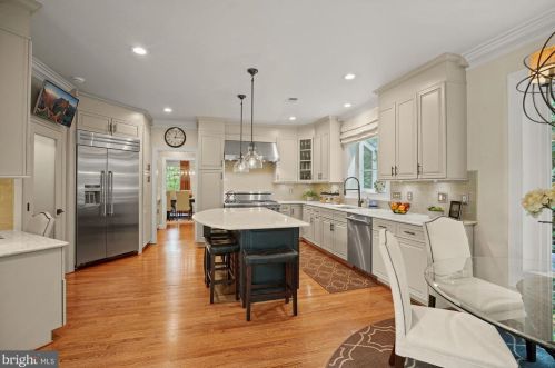 624 Live Oak Dr, Mc Lean VA 22101-1563 exterior