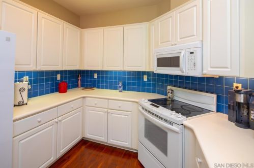 2979 Cyn Ave, San Diego CA 92123-4653 exterior