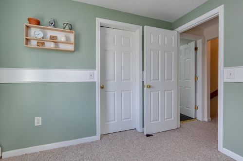 49 Bluffs Dr, Concord NH  03303-1579 exterior