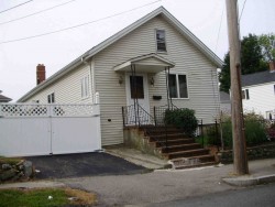 274 Derby St, Newton, MA 02465-1006
