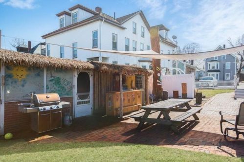 148 St, Salem MA 01970-2541 exterior