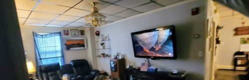 189 Logee St, Woonsocket RI 02895-6060 exterior