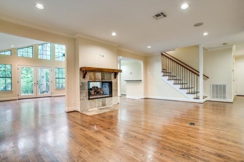 3908 Frontier Ln, Dallas, TX 75214-2734