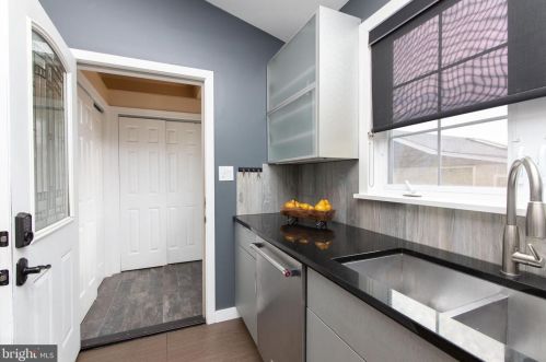 23 Ridgeway Ave, Manor PA 19036-1924 exterior