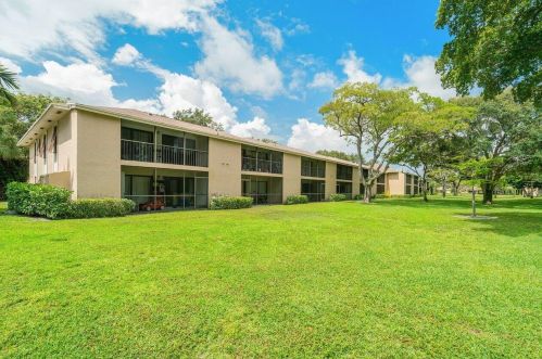 3939 5th Ave, Boca Raton FL  33431-4546 exterior