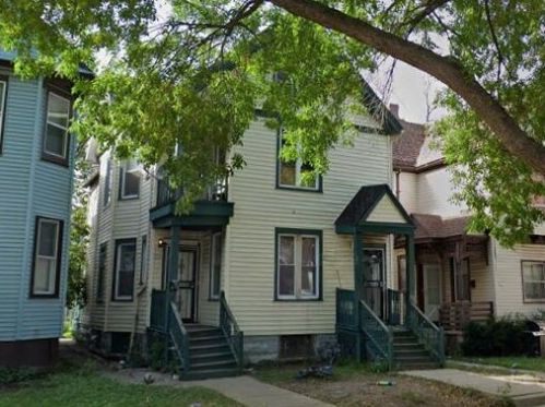 225 36th St, Milwaukee, WI 53208-4110