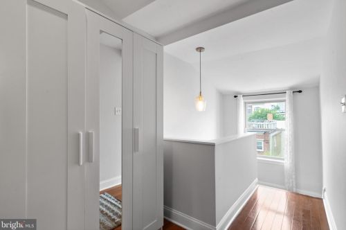 605 Catharine St, Philadelphia PA 19147-2909 exterior