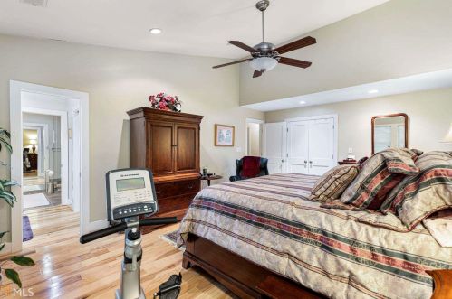 3901 Ashford Lk Ct, Atlanta GA 30319-5103 exterior