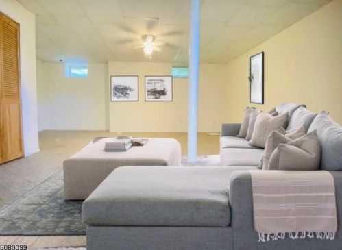 56 Bond St, Bridgewater NJ 08807-2458 exterior