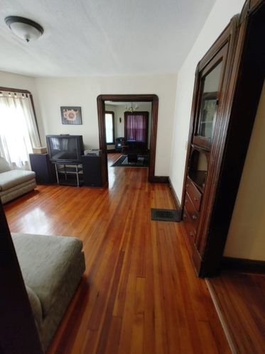 181 Northampton Ave, Springfield MA 01109-3346 exterior