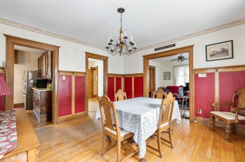 1525 82, Milwaukee WI 53222-2935 exterior