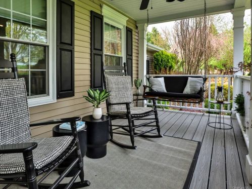 57 Brimstone Hl Rd, Middletown NY 10941-3349 exterior