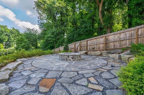 1330 Eastland Rd, Atlanta GA  30316-0032 exterior