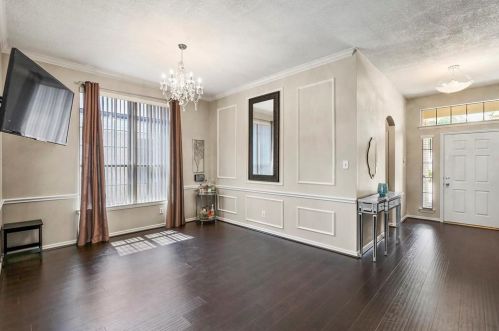 9710 Cliffside Dr, Irving TX  75063-5036 exterior