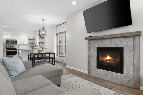 3929 Maple Grove Dr, Madison WI  53719-1842 exterior