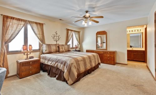 1404 Candlewood Dr, Bull Valley IL 60014-8964 exterior