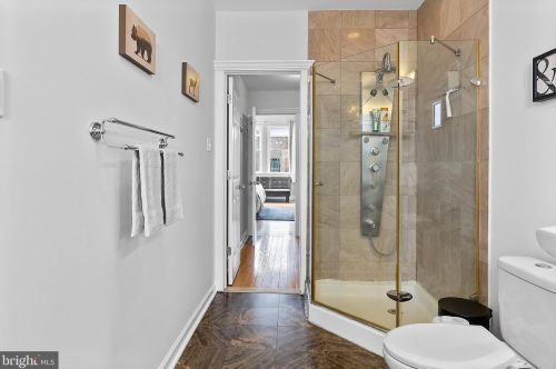 1019 19 St, Philadelphia PA 19146-2938 exterior